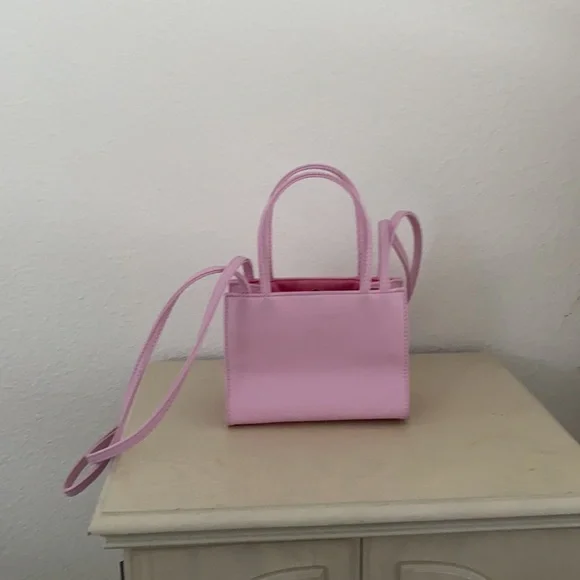 Small Telfar Bag in Bubblegum pink - Picture 4 of 5